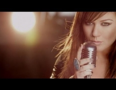 Kelly Clarkson - Stronger (What Doesn't Kill You)