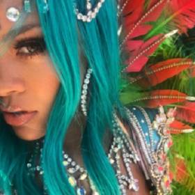 Rihanna kusi w stroju egzotycznej tancerki!