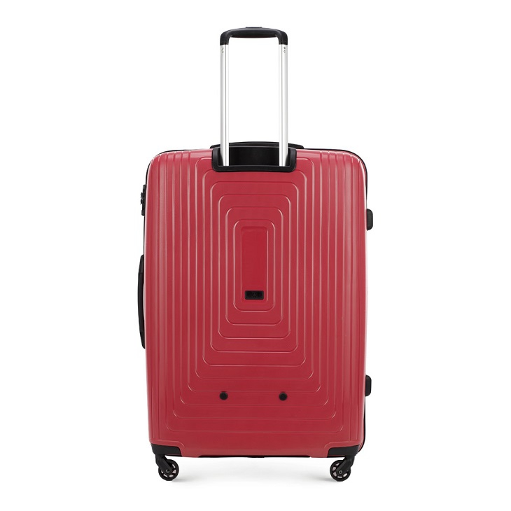 Długie wakacje? O tym musisz pamiętać, wybierając dużą walizkę!