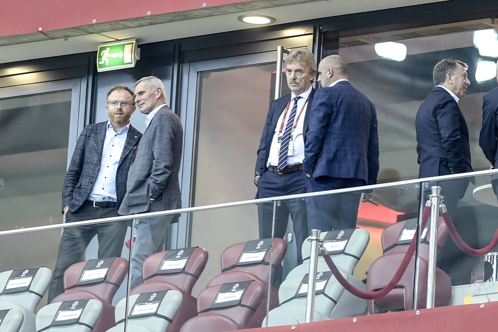 Wygrana biało-czerwonych nad Macedonią. Zobacz kto kibicował piłkarzom z trybuny stadionu