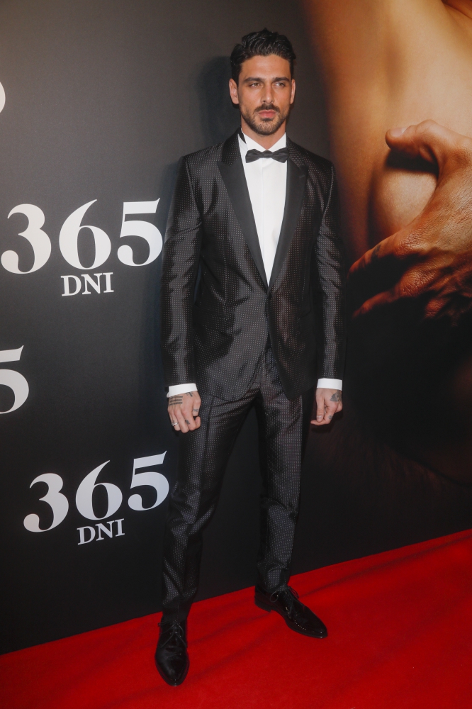 Premiera "365 dni". Lipińska i Sieklucka miały takie same sukienki?!                                                            