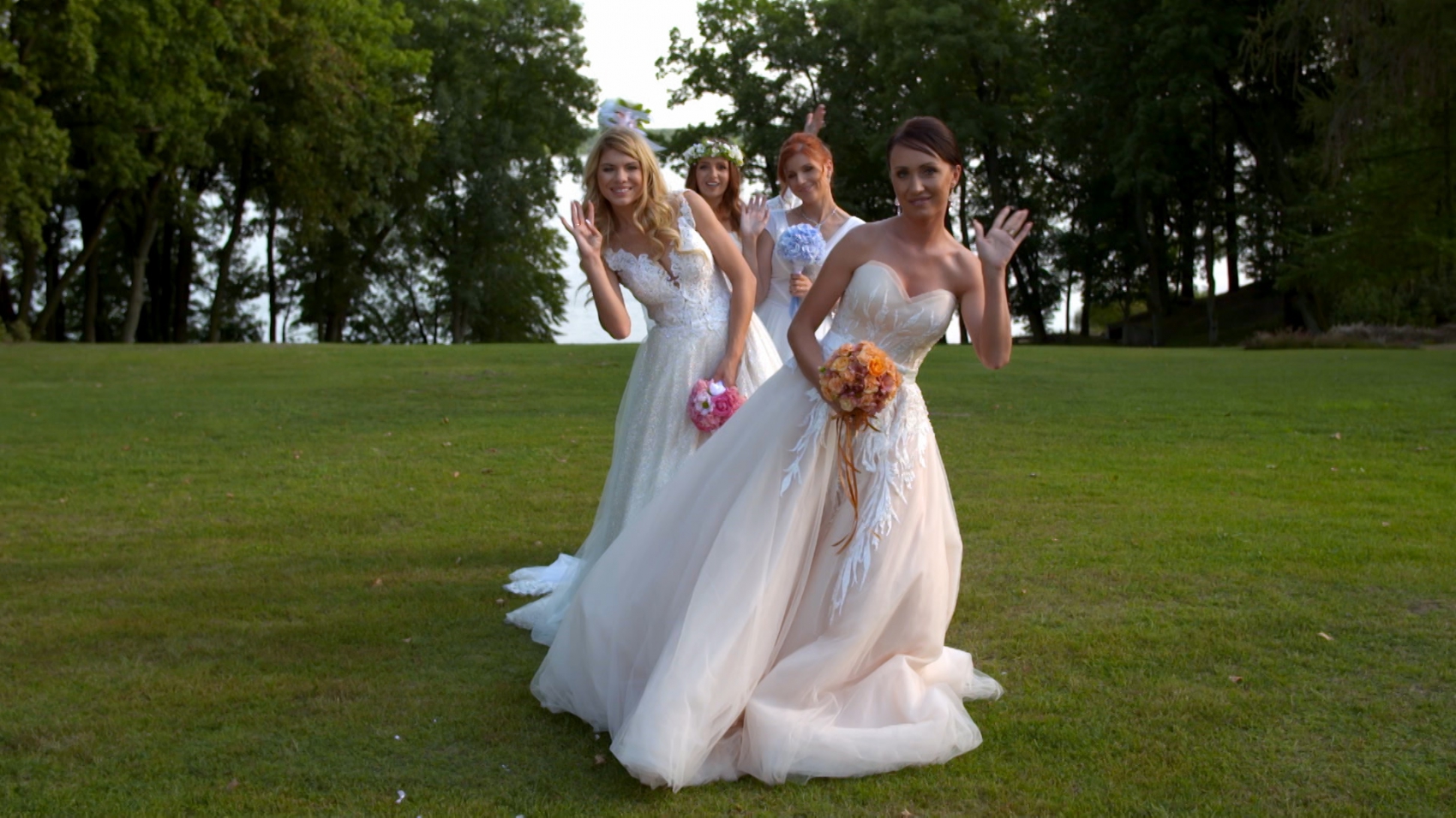 "Cztery wesela". Anastazja przymierzyła blisko 60 sukien ślubnych! Jaką wybrała na wesele?