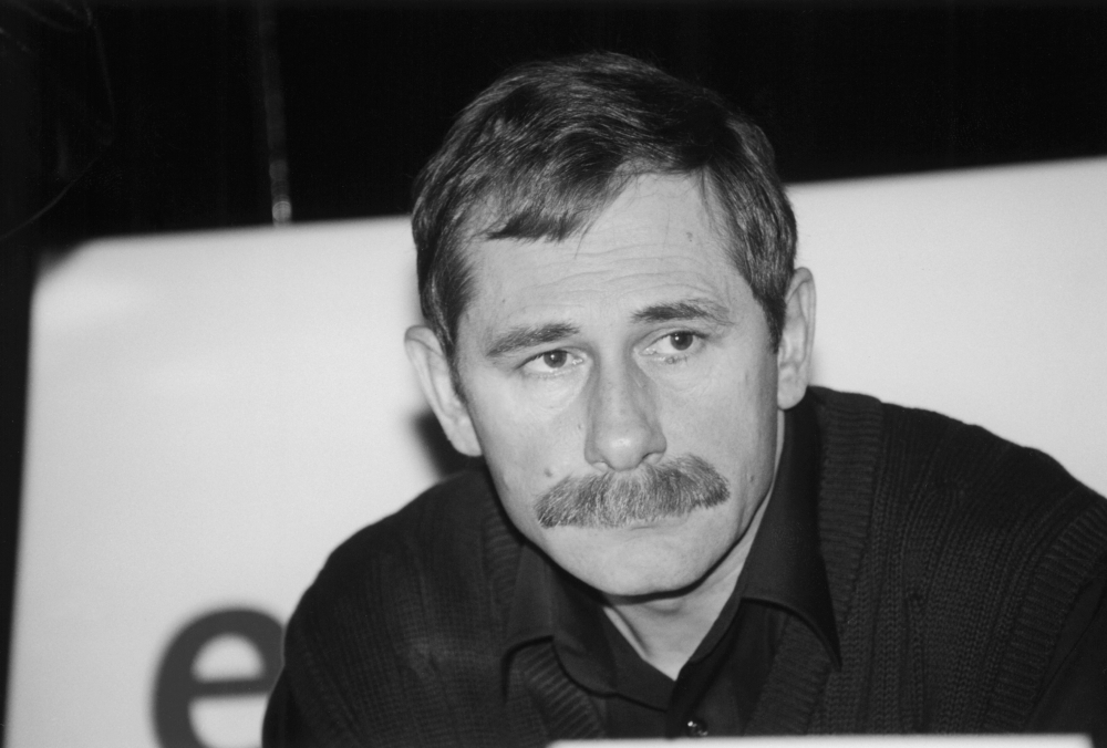 Wszystkich Świętych. Tych znanych i lubianych postaci nie ma już z nami. Odeszli w tym roku