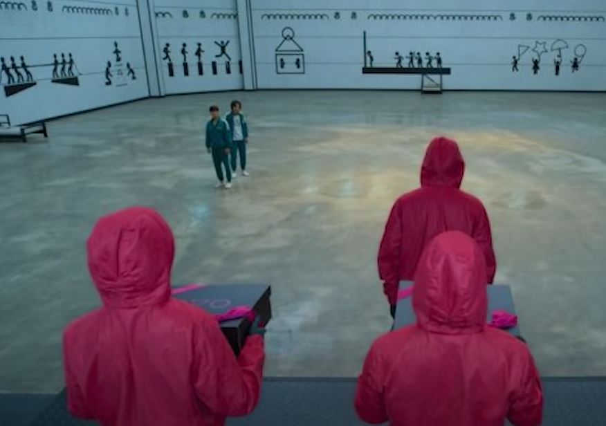 "Squid Game". Gracze mogli zgadnąć, jaka będzie kolejna rozgrywka! Wskazówka była tuż obok nich