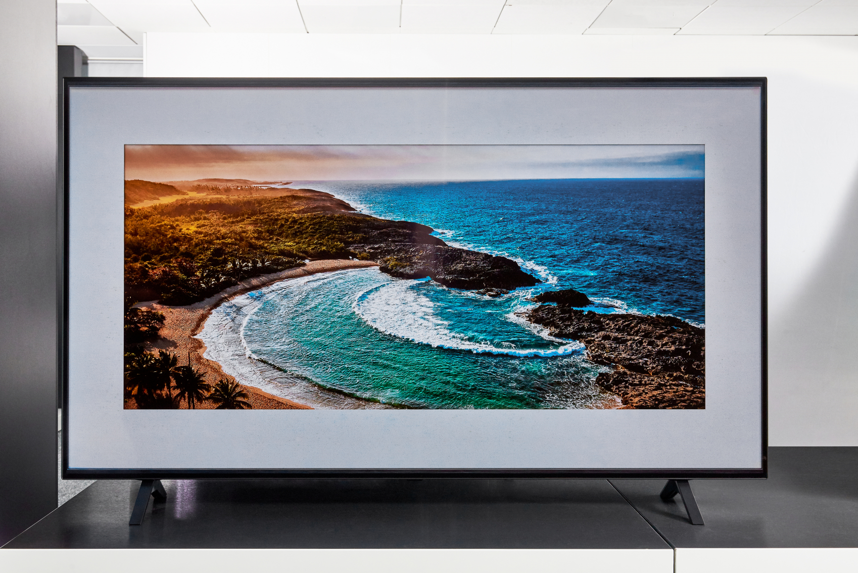 Koniec ze standardowymi telewizorami? Sprawdź, co musi mieć twój sprzęt