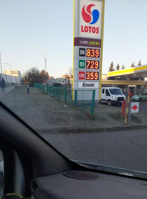 Ceny na stacjach benzynowych w obiektywie słuchaczy. Jest już 8 zł za litr? [FOTO]