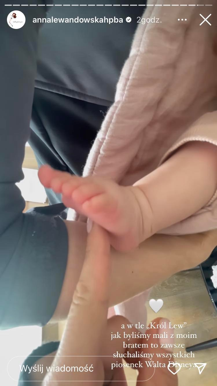 Anna Lewandowska pokazała maleńką Łucję! "Ktoś tu idzie spać"