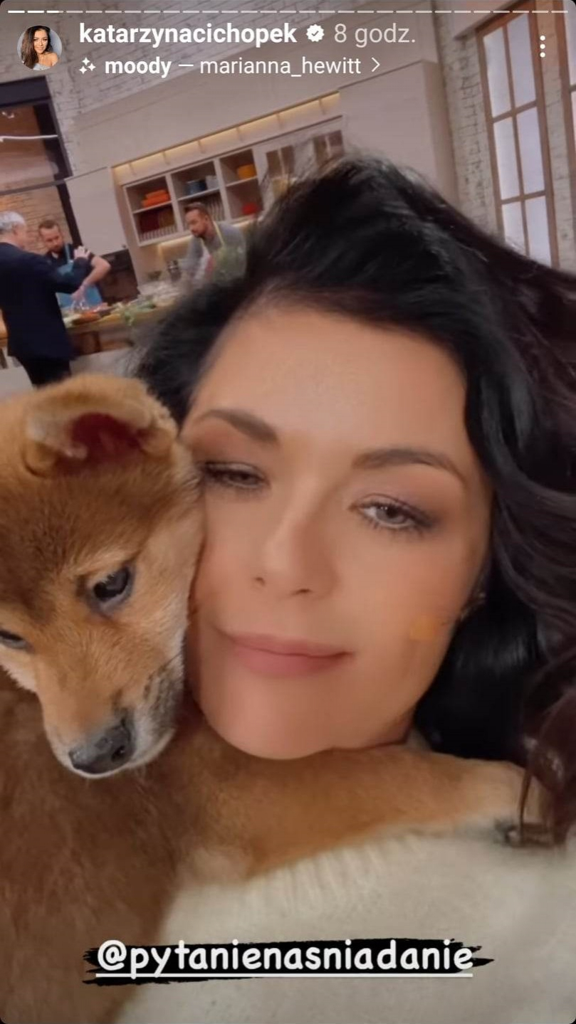 Kasia Cichopek obsypała go całusami w studiu "PnŚ". To wcale nie Maciej Kurzajewski [ZDJĘCIA]