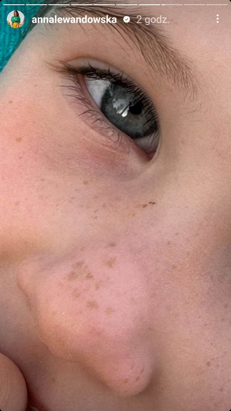 Anna Lewandowska sfotografowała twarze swoich córek. Ale podobieństwo! [ZDJĘCIA]