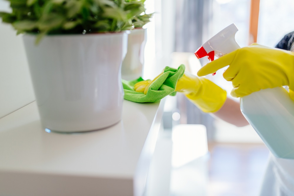 Sprzątanie domu przed świętami. Jak zrobić to szybko i efektownie?