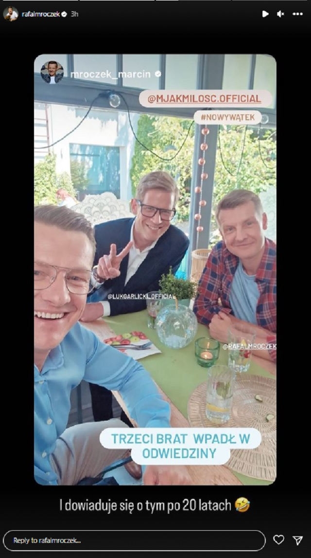 Marcin Mroczek pokazał zaskakujące zdjęcie z planu "M jak miłość"! "Trzeci brat wpadł w odwiedziny"