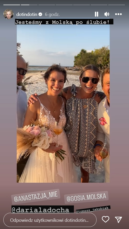 Tomasz Jakubiak ożenił się na tropikalnej wyspie. Cóż za uroczystość!  [FOTO] 