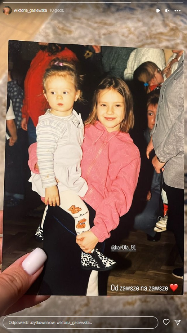 Wiktoria Gąsiewska pokazała zdjęcia z dzieciństwa. Otrzymała oryginalny przydomek. Wszystko przez jej fryzurę