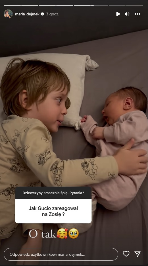 "Mniejsza jesteś ode mnie". Maria Dejmek pokazała, jak jej synek zareagował na siostrzyczkę [FOTO]