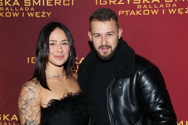 Karolina z "Love Island 8" pokazała, jak spędza czas bez Bartka. Obok niej: inny uczestnik show!