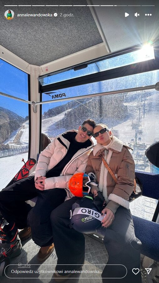 Lewandowscy pojechali na narty. Tak Robert ćwiczył z córeczkami! [FOTO]