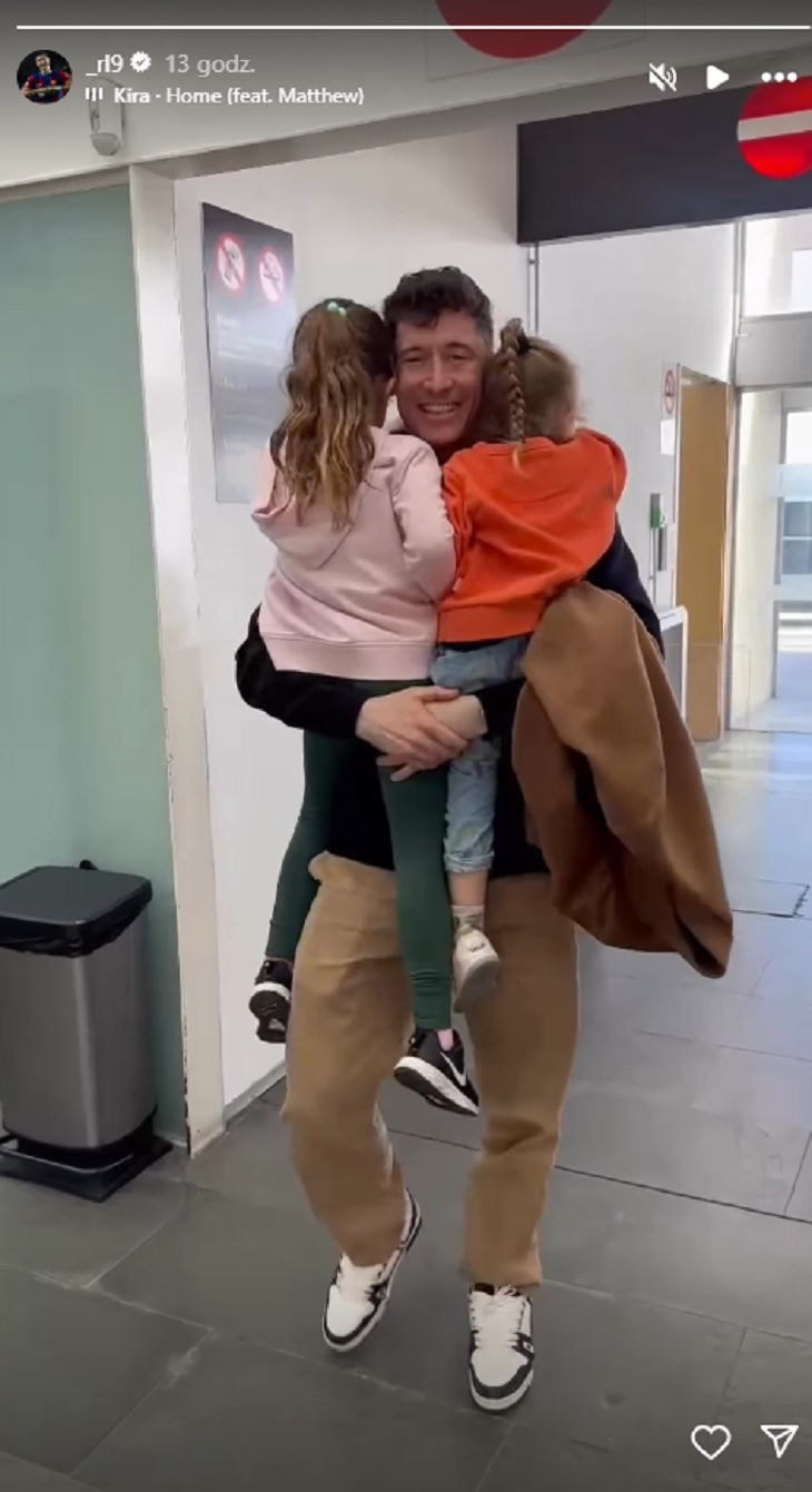 Tak córki przywitały Roberta Lewandowskiego po wygranym meczu. Niespodzianka na lotnisku 