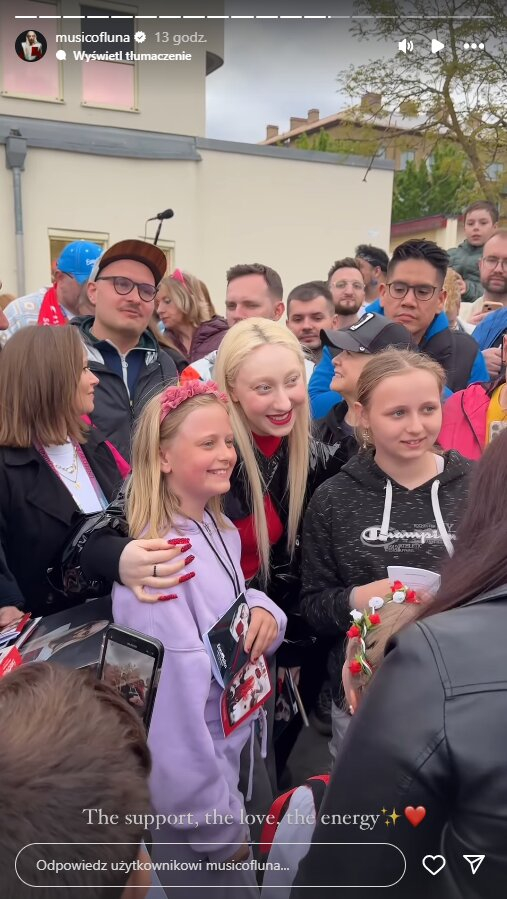 Autografy, uściski i wspólne zdjęcia. Tak wyglądało spotkanie Luny z fanami [FOTO]