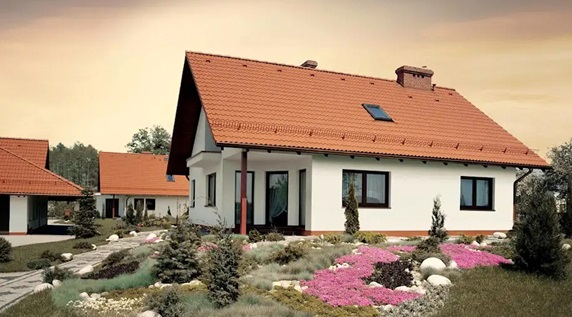 Dachówki betonowe i ceramiczne – gdzie można wykorzystać te trwałe materiały na pokrycie dachu? Poznaj sprawdzone rozwiązania!