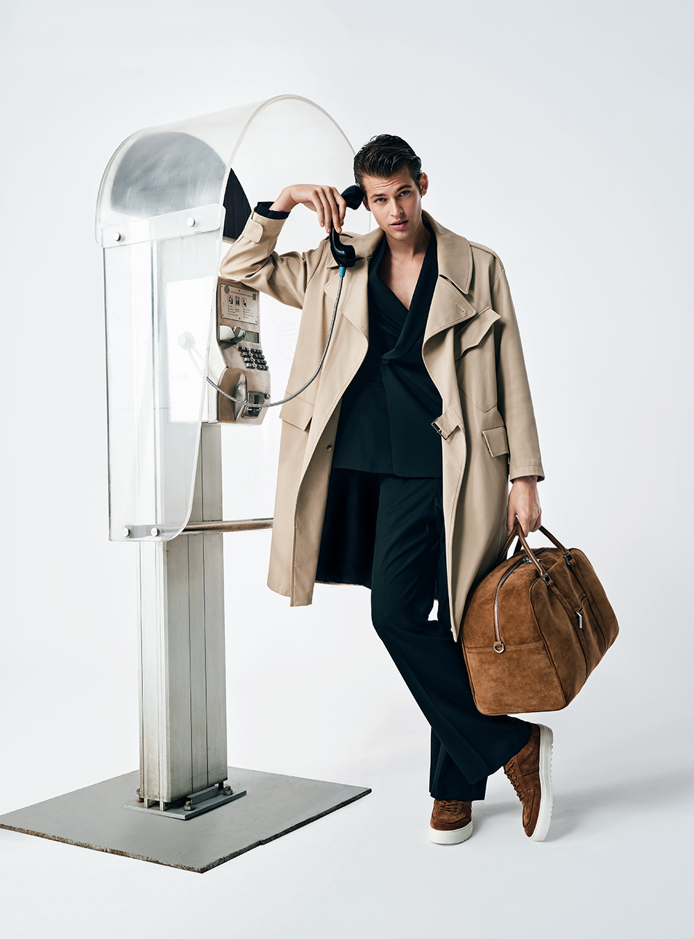 Eleganckie stylizacje dla mężczyzny pracującego w biurze. Co wybierać?