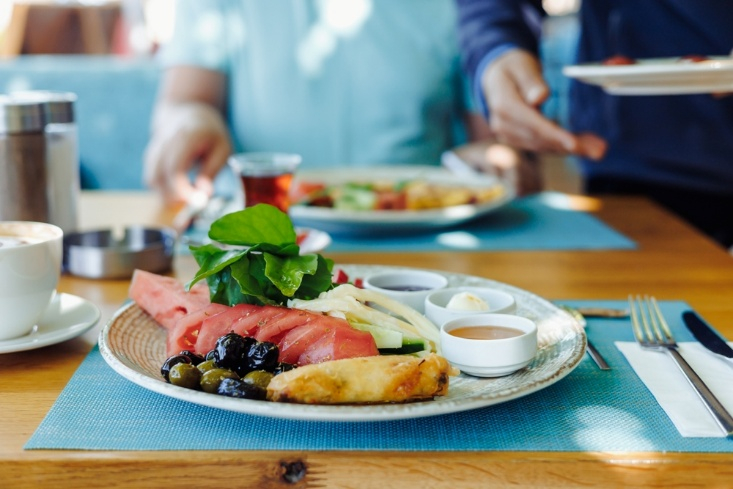 Baza wypadowa, a nie złota klatka. Jak mądrze łączyć zwiedzanie z All Inclusive?