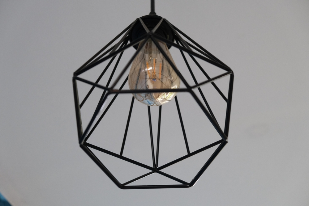 Były symbolem stylu. Dziś uchodzą za największy błąd aranżacyjny