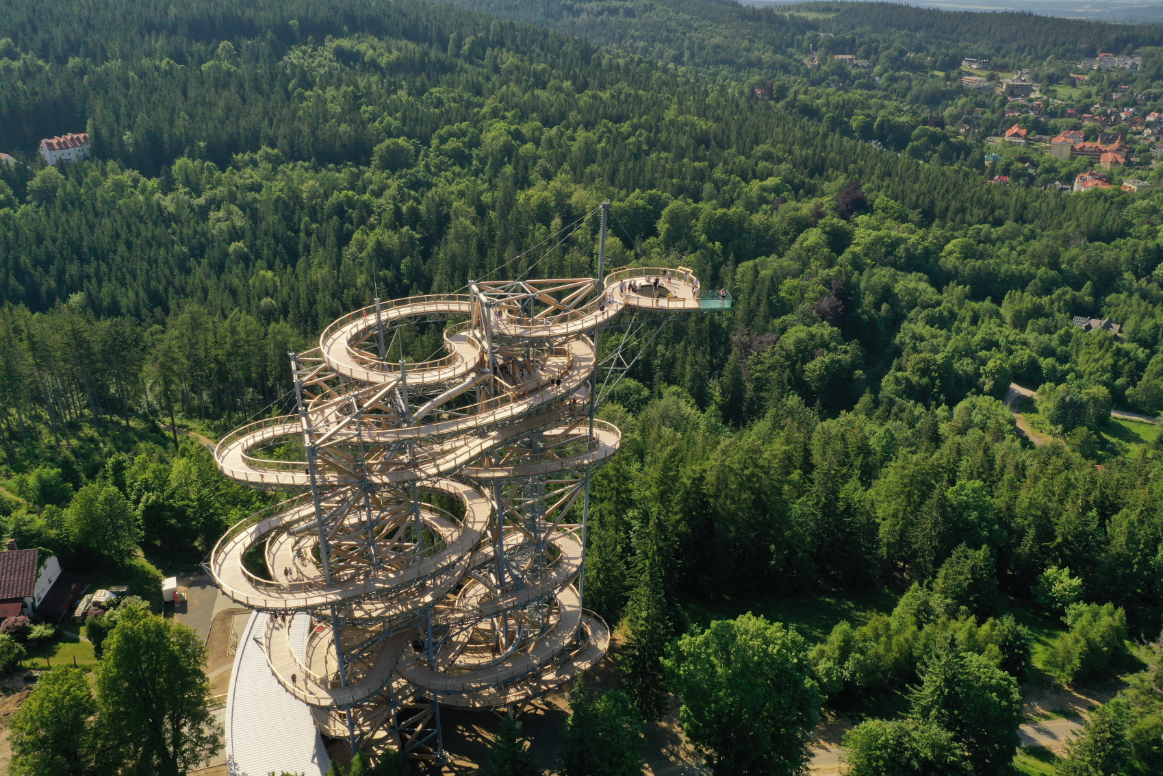 W chmurach nad Górami Izerskimi – dlaczego Sky Walk Świeradów-Zdrój to miejsce, którego nie można przegapić