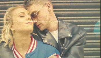 Teledysk Mikolas Josef / Fito Blanko / Frankie J - Acapella