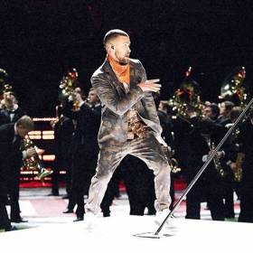 Justin Timberlake na Super Bowl Halftime Show 2018: "niewarta zapamiętania, ale krzykliwa mieszanka przebojów"