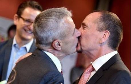 Pierwszy ślub Homoseksualistów W Niemczech Ciekawostki Maxxx