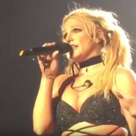 Britney Spears na koncercie zaśpiewała bez playbacku! "Dajmy tym sk******nom powód do gadania!"