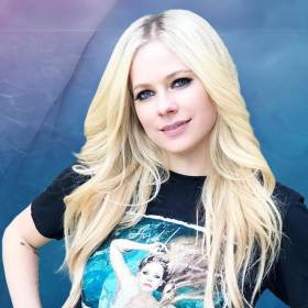 Avril Lavigne jest ciężko chora! "Pogodziłam się z tym, że mogę umrzeć"