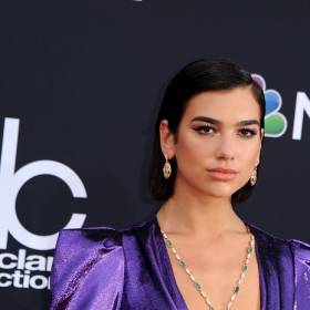 Dua Lipa w szokującej kreacji. Praktycznie niczego nie zakrywa! „Jesteś nieziemska”