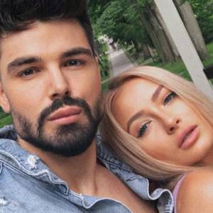internauci cisna beke z nagiej piersi nicki minaj jest z czego sie smiac szolbiznes maxxx news rmf maxxx