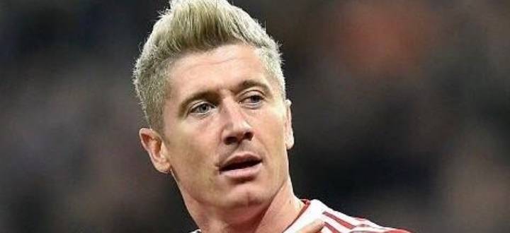 Robert Lewandowski Pożegnał Się Z Blondem Piłkarz Ma Już Inną
