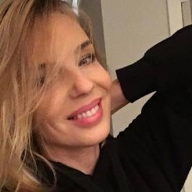"Teraz bym tak nie wyszła do ludzi" - Agnieszka Włodarczyk wspomina swój styl z młodości